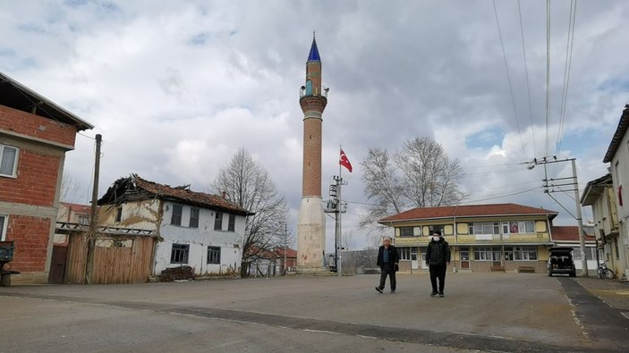 Bursa'daki camisiz minare, görenlerin ilgisini çekiyor -3