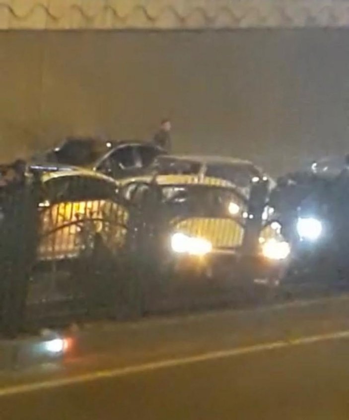 Diyarbakır'da 3 otomobil çarpıştı: 6 yaralı  -4