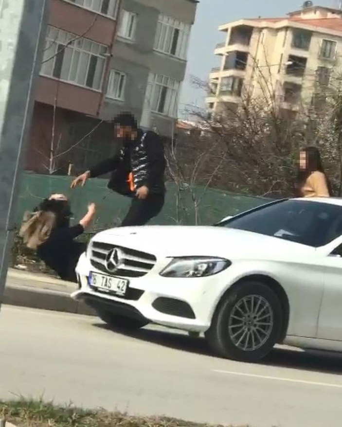 Kız arkadaşını saçından tutup yerde sürükleyen erkek arkadaş ile kardeşi adliyede -7