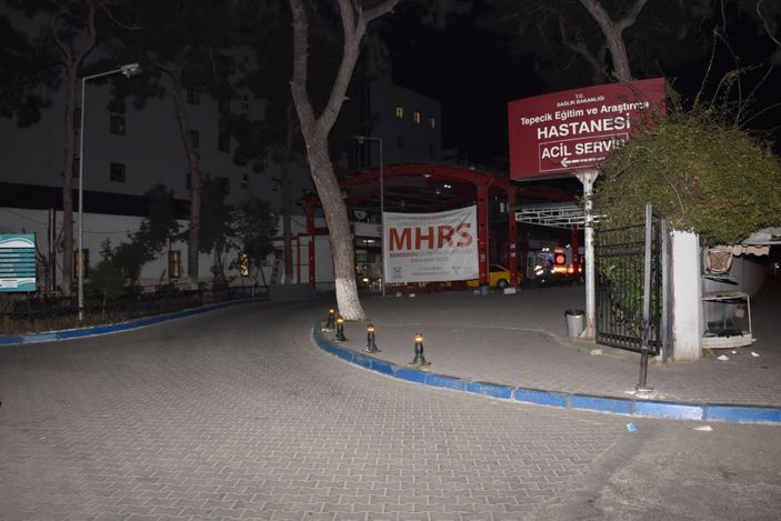 Tartıştığı kişiyi ekmek bıçağı ile boynundan yaraladı -1