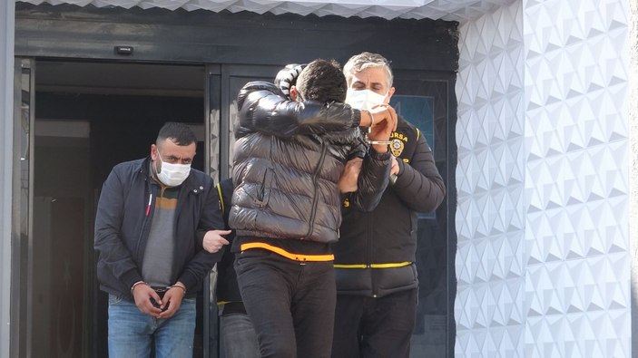 Kız arkadaşını saçından tutup yerde sürükleyen erkek arkadaş ile kardeşi adliyede -1