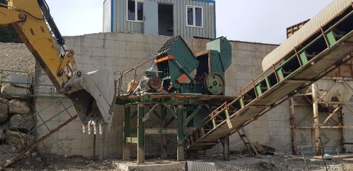 i Karabük'te taş kırma makinesine sıkışan 2 işçi öldü