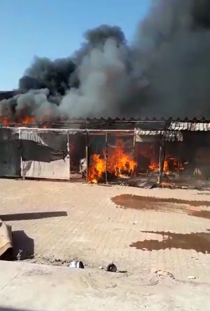 Suriyeli işçilerin kaldığı 7 baraka yandı -2
