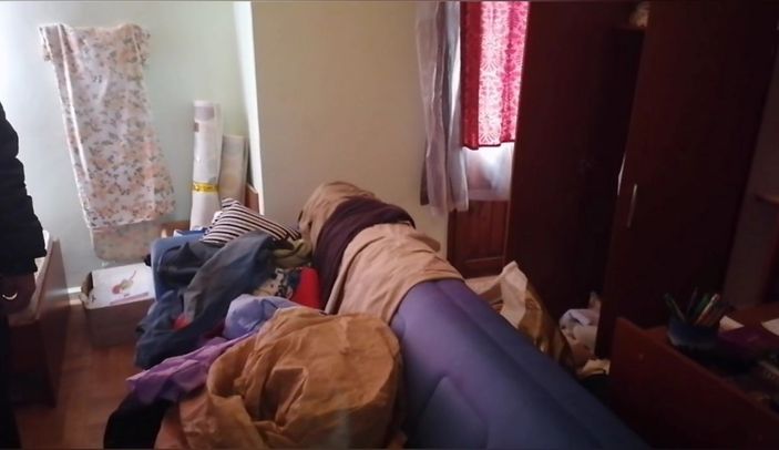 d Silivri’de evlerden hırsızlık yapan 5 şüpheli yakalandı -4