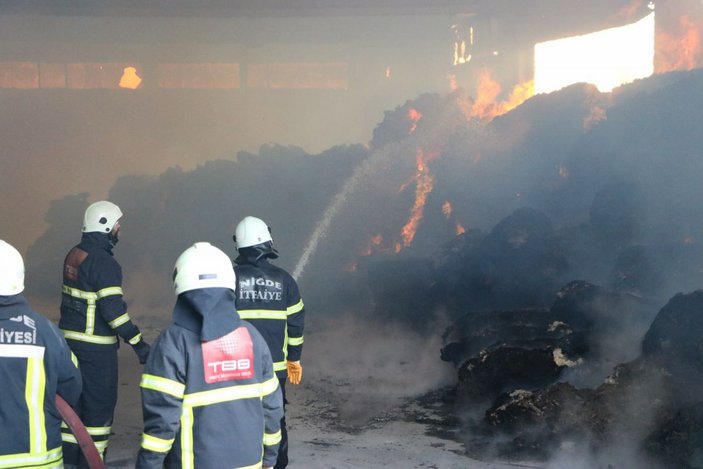 Niğde’de tekstil fabrikasında çıkan yangın söndürüldü -5