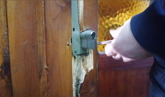 Silivri’de evlerden hırsızlık yapan 5 şüpheli yakalandı -3