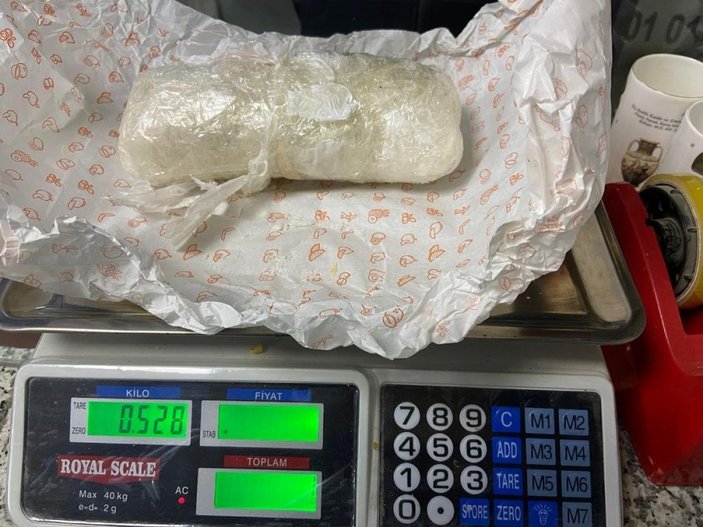 Polisin şüphesi ‘ekmek arasına gizlenmiş uyuşturucuyu’ ortaya çıkardı -2