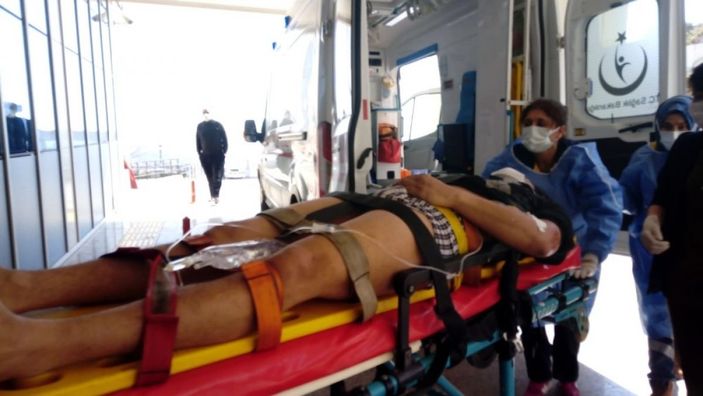 Bursa'da 300 kiloluk makinenin altında kaldı