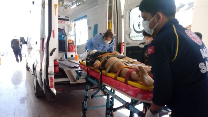 i Bursa'da 300 kiloluk makinenin altında kaldı