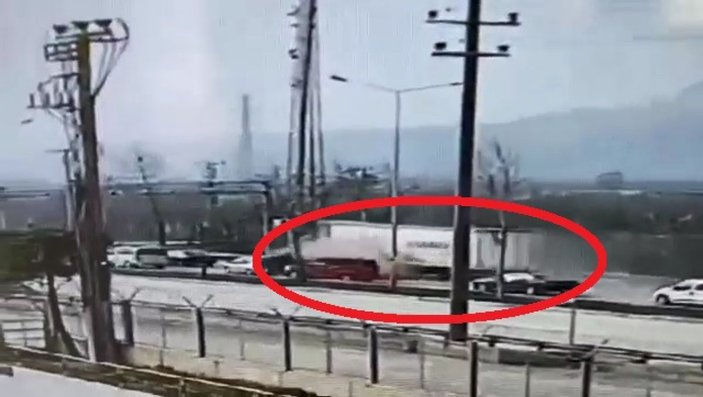 Bursa’da 4 kişinin öldüğü TIR faciasında şoför: Çarpmaya engel olamadım -8