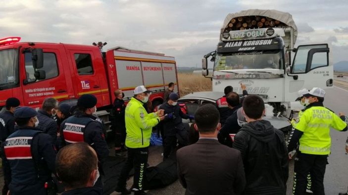 Manisa’da feci kaza: 3 ölü, 1 ağır yaralı -4