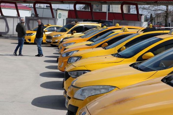 d Edirne’de 30 taksici, 10 günlük karantinanın ardından işbaşı yaptı -18
