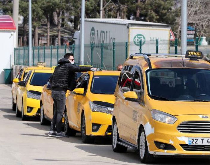 d Edirne’de 30 taksici, 10 günlük karantinanın ardından işbaşı yaptı -3