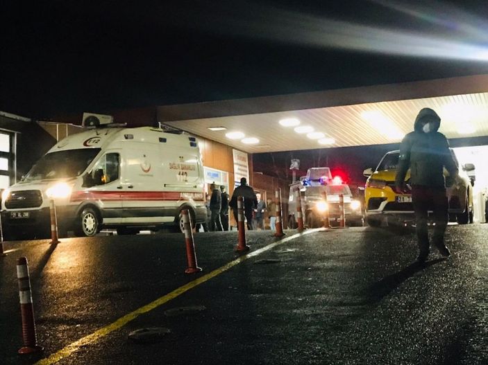 Kız meselesi silahlı kavgaya dönüştü: 4 yaralı -1