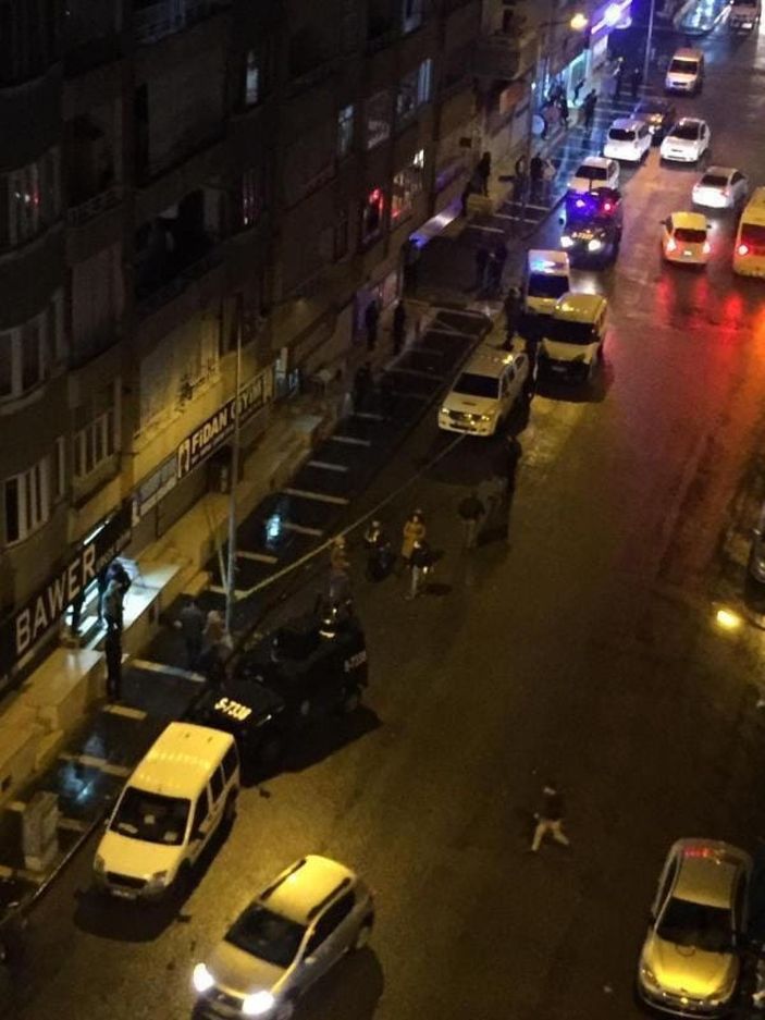 Kız meselesi silahlı kavgaya dönüştü: 4 yaralı -4