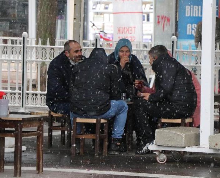 Batının nazar boncuğu mavi renkli Uşak, sarı sınırına ulaştı -4