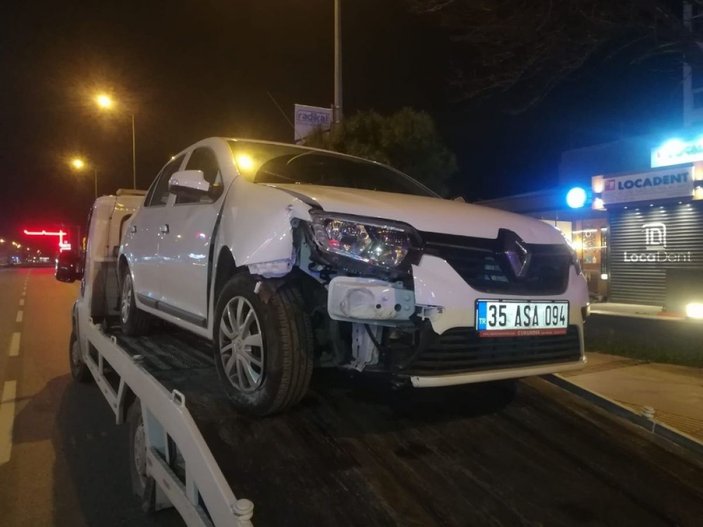 İzmir’de iki ayrı kaza: 2’si polis 4 yaralı