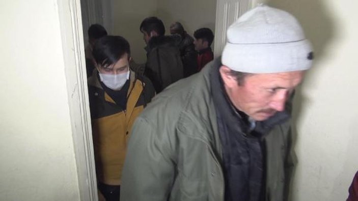 Karaman'da taziye evinden 61 kişi çıktı