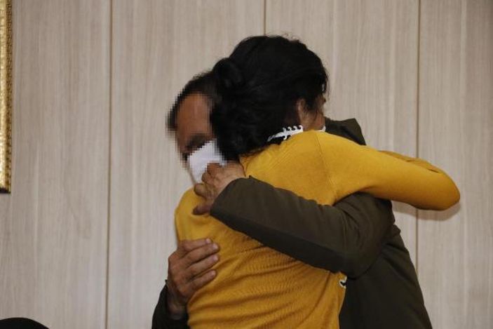 İkna yoluyla teslim olan 2 PKK'lı, ailesiyle buluştu -5