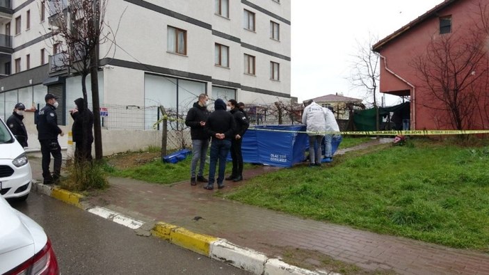 Pendik’te bir genç annesiyle görüşen adamı öldürdü -5