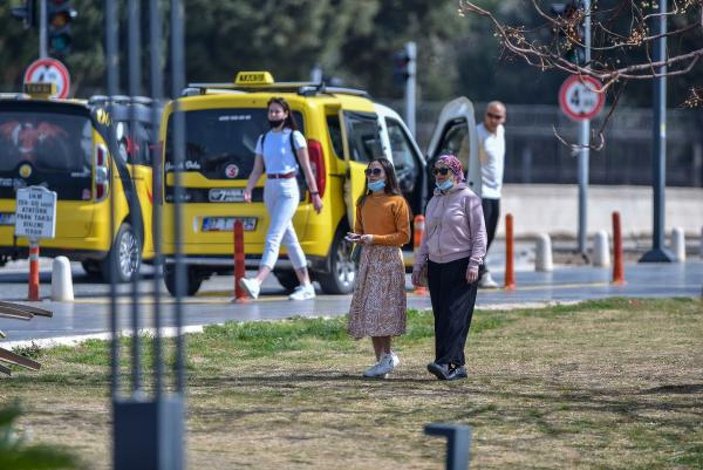 Turistlerin kısıtlamada deniz keyfi -4