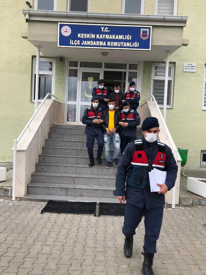 Çaldıkları eşyaları satarken suçüstü yakalandılar -2