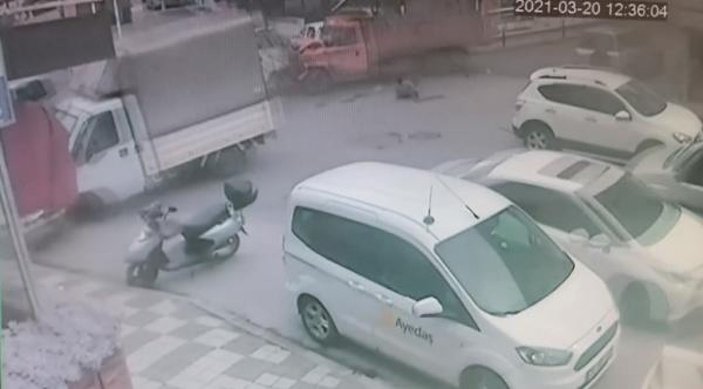 Maltepe'de kamyonet dehşeti; caddeyi birbirine kattı -3