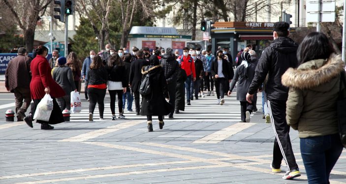 Vaka sayılarının arttığı Kayseri'de caddelerde yoğunluk -5