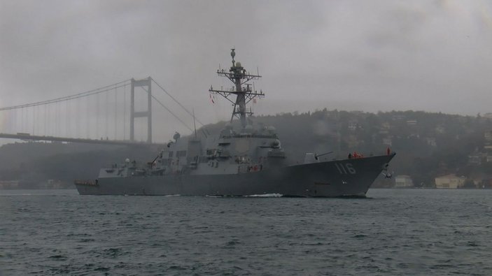 ABD savaş gemisi İstanbul Boğazı'ndan geçti -5