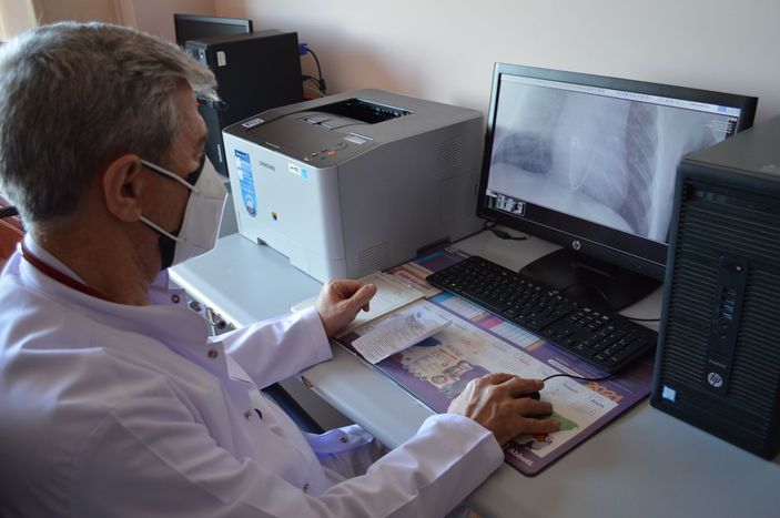 Efraim bebeğin yuttuğu iğne, 15 dakikalık operasyonla yemek borusundan alındı -7