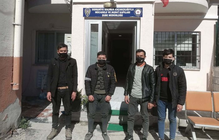 Osmaniye’de Afganistan uyruklu 4 kaçak göçmen yakalandı -2