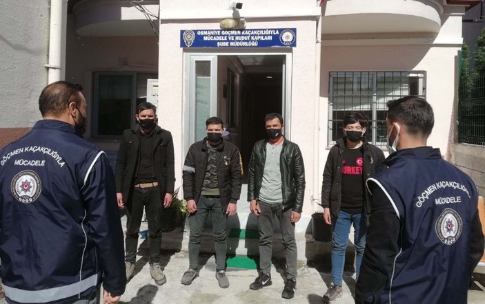 Osmaniye’de Afganistan uyruklu 4 kaçak göçmen yakalandı -1