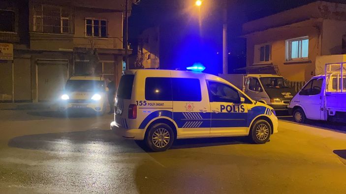 d İzmir'de 5 aylık hamile genç kızı dini nikahlı eşi, 16 yerinden bıçaklayarak öldürdü