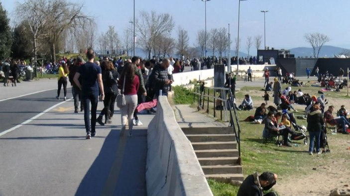 (Havadan fotoğrafla) Caddebostan Sahili'nde dikkat çeken kalabalık -8