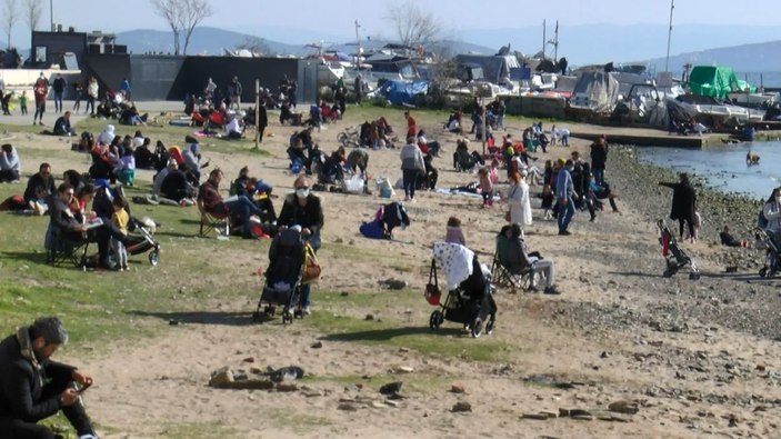 (Havadan fotoğrafla) Caddebostan Sahili'nde dikkat çeken kalabalık -7