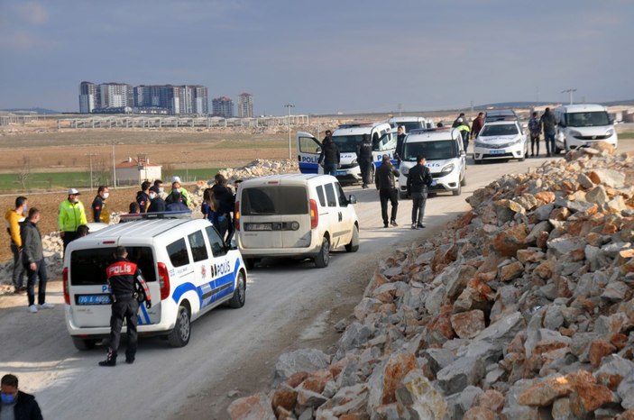 Yaralama şüphelisi 5 kişi, polis aracına çarpınca yakalandı -5