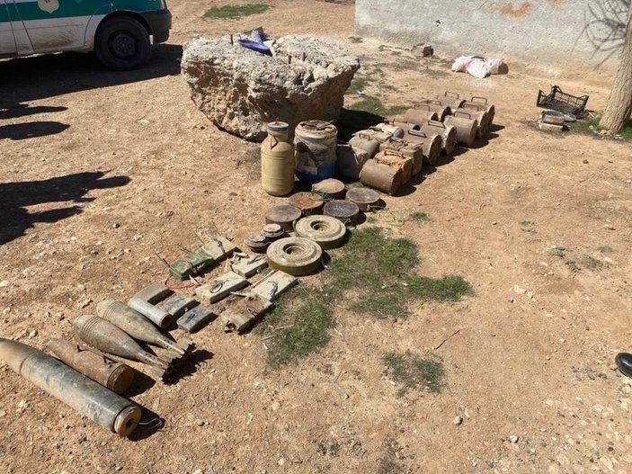 Suriye’nin kuzeyinde terör örgütüne büyük darbe: Yüzlerce kilogram patlayıcı ele geçirildi -4