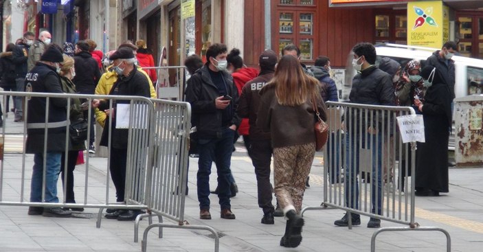 Giresun’da cadde ve sokaklarda insan yoğunluğu -5