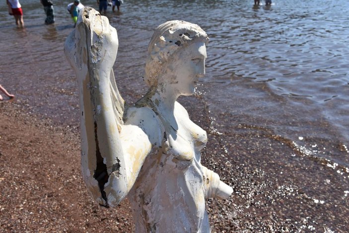 Kızkumu prenses heykeli