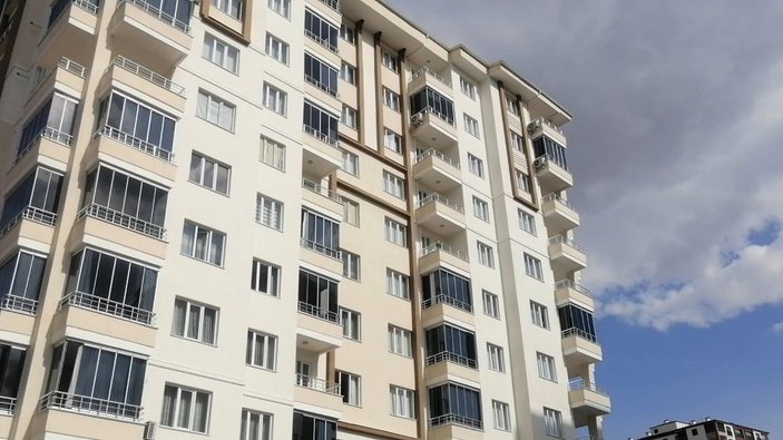 8 kişide pozitif vakaya rastlanınca apartman karantinaya alındı -5