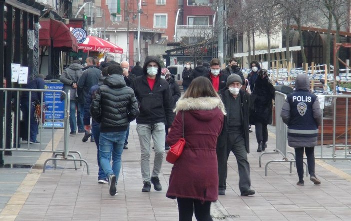 Giresun’da cadde ve sokaklarda insan yoğunluğu -2