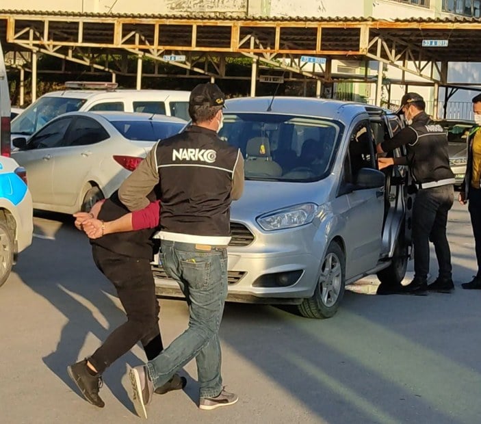 Mersin'de aracın hava yastığından uyuşturucu çıktı