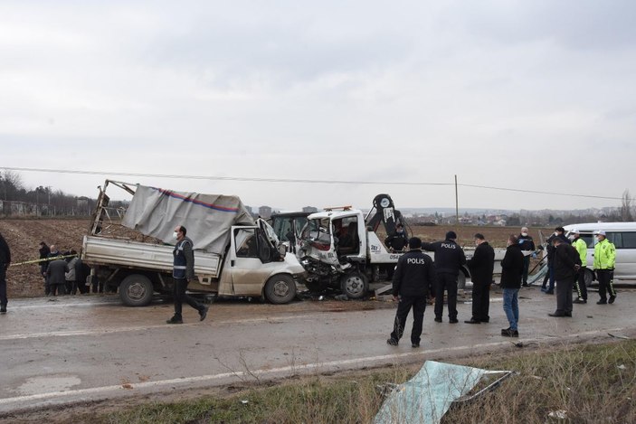 Eskişehir’de hatalı sollama kazası: 1 ölü, 5 yaralı -3