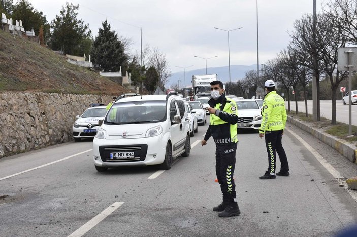 Kırıkkale'de iki otomobil çarpıştı: 2 yaralı -5