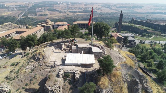 Tarihi mekanlarda simit satıyordu, arkeolog oldu -4