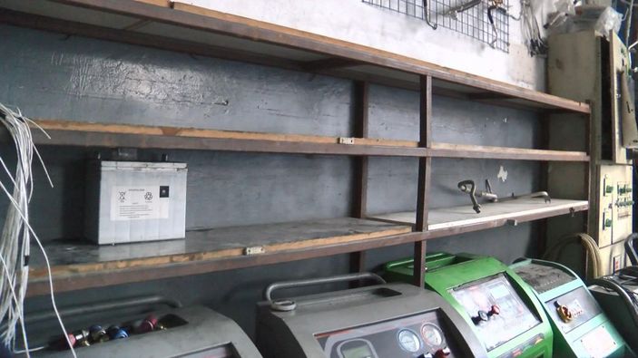 Esenyurt'ta kar maskeli hırsızlar iş yerinden 80 bin lira değerinde akü çaldı -6