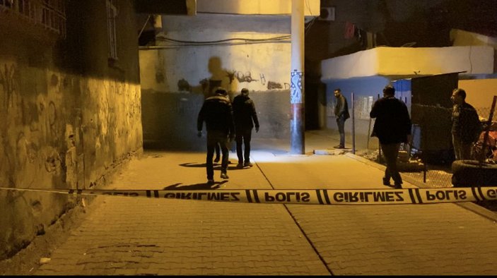 Diyarbakır'da husumetliler silah ateşledi; sokaktan geçen 8 yaşındaki çocuk yaralandı -1