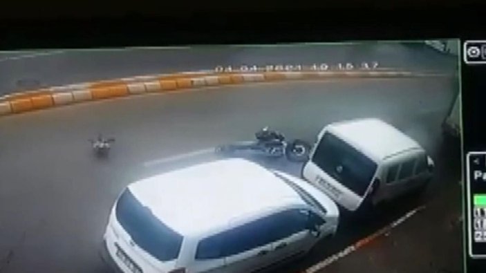 Üsküdar'da motosiklet sürücüsünün öldüğü kaza güvenlik kamerasında  -3