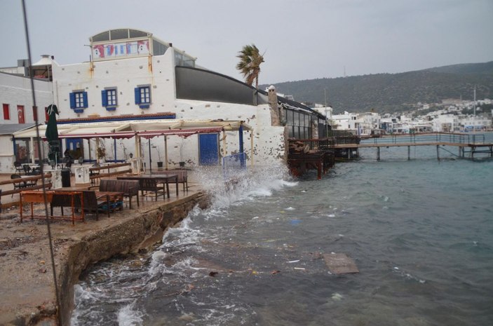 Bodrum'da 'fırtına' günlük yaşamı olumsuz etkiledi -3