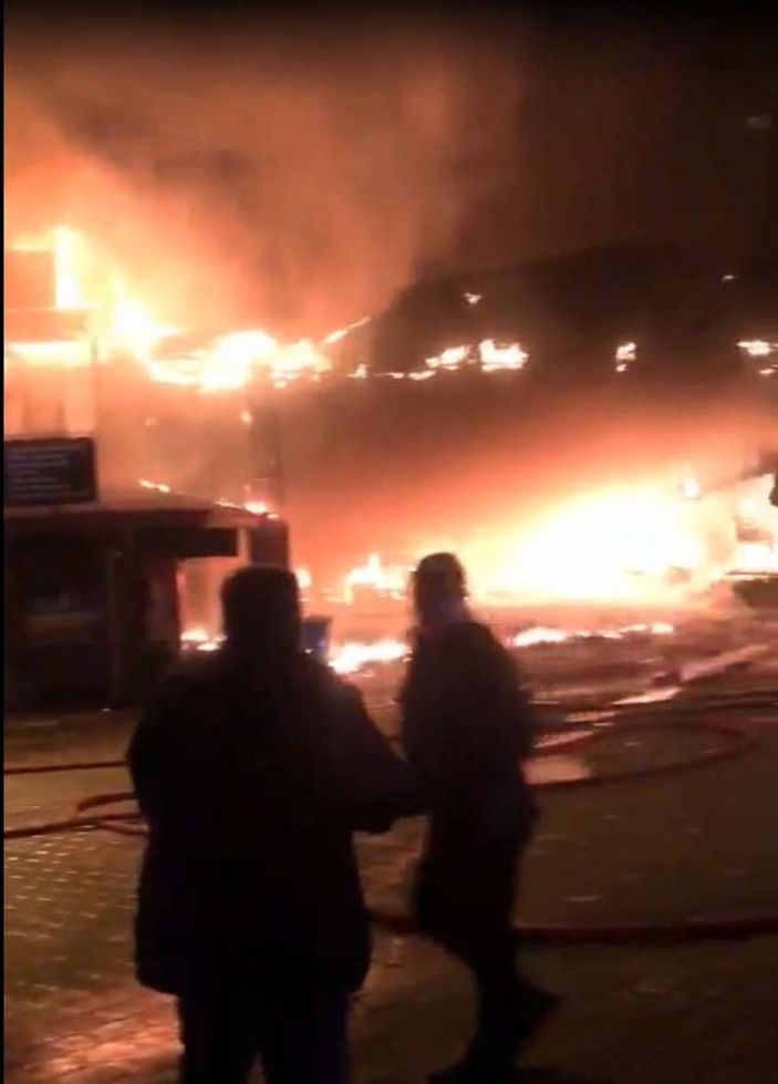 d Kızılcahamam'daki çarşıda 20 iş yeri yandı -3